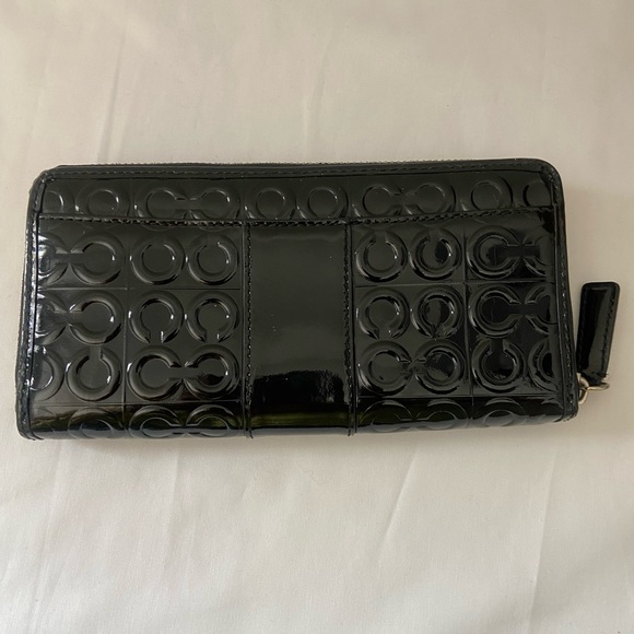 Coach Black signature leather Wallet with Silver Accents zipper around - Picture 3 of 11